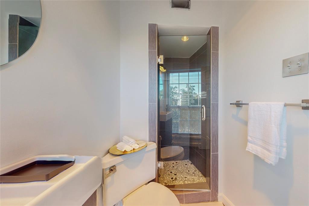 Royal Knoll Condos - Residential Lease