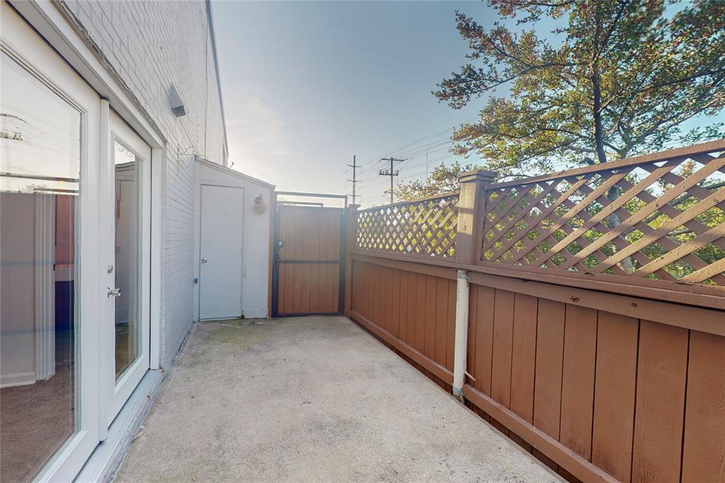 Royal Knoll Condos - Residential Lease