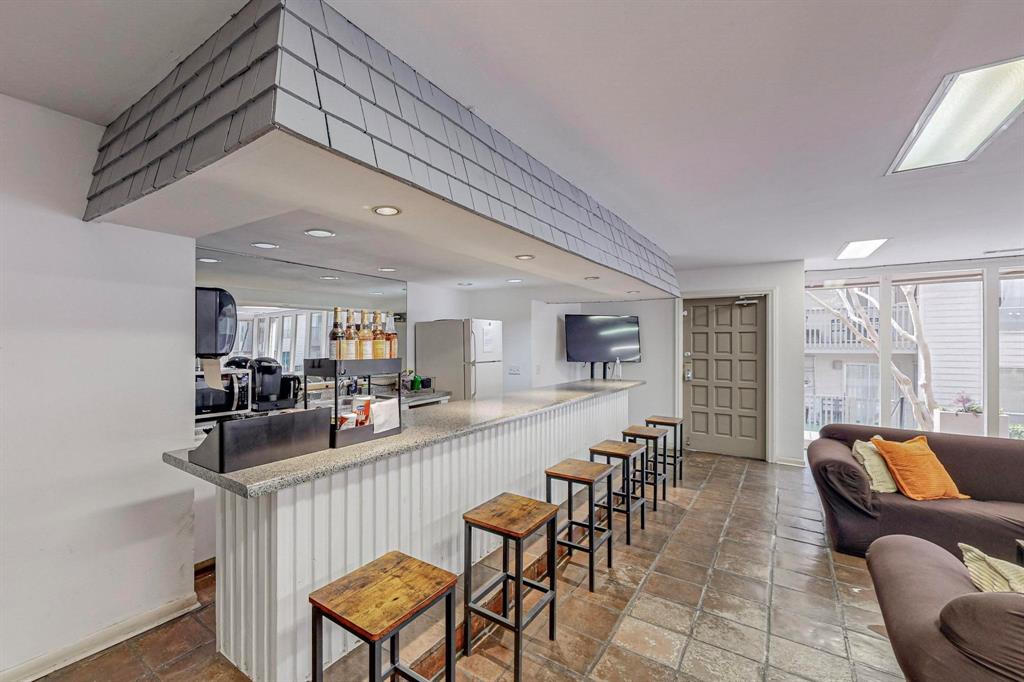 River Oaks Condos - Residential