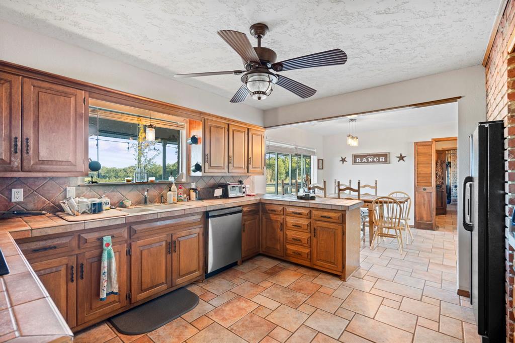 Mineola - Residential