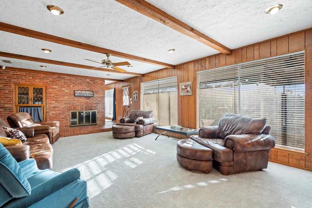 Mineola - Residential