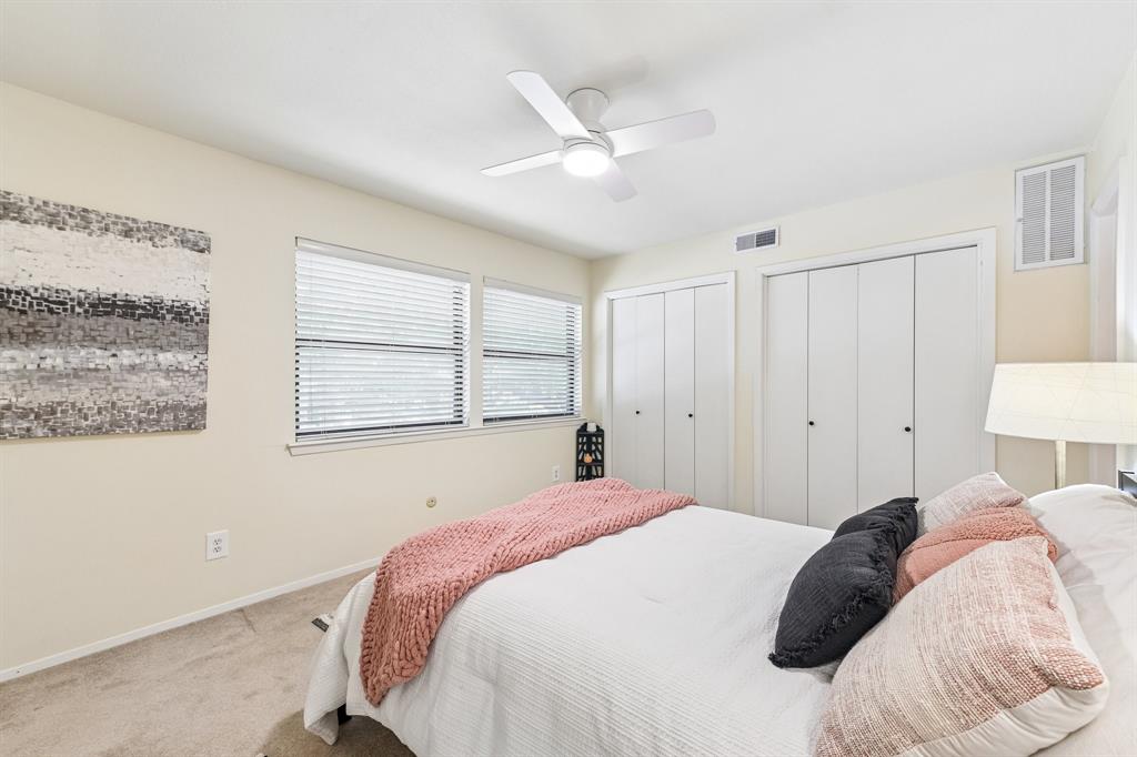 Arrangement Condo - Residential