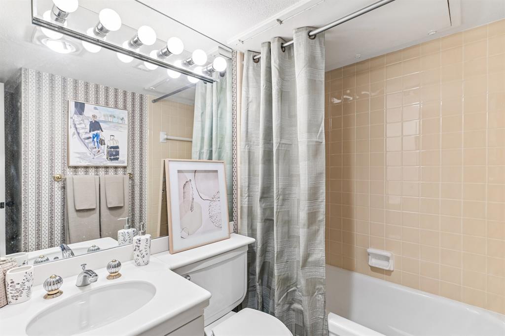 Arrangement Condo - Residential
