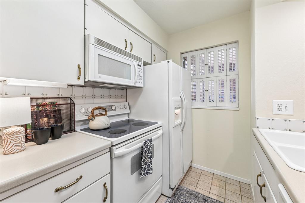 Arrangement Condo - Residential