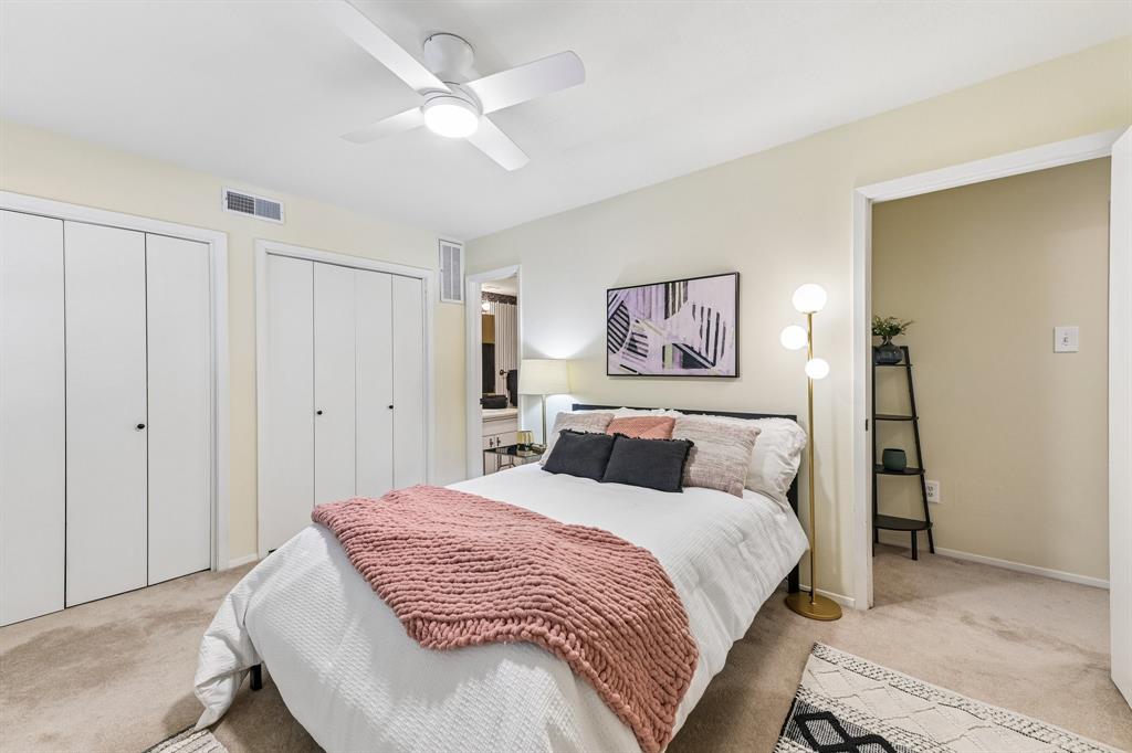 Arrangement Condo - Residential