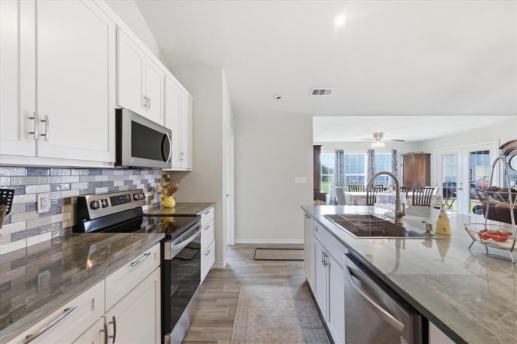 GAINES ESTATES - Residential