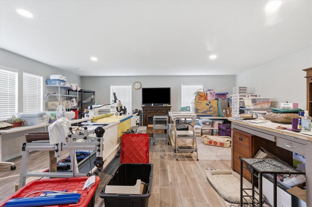GAINES ESTATES - Residential