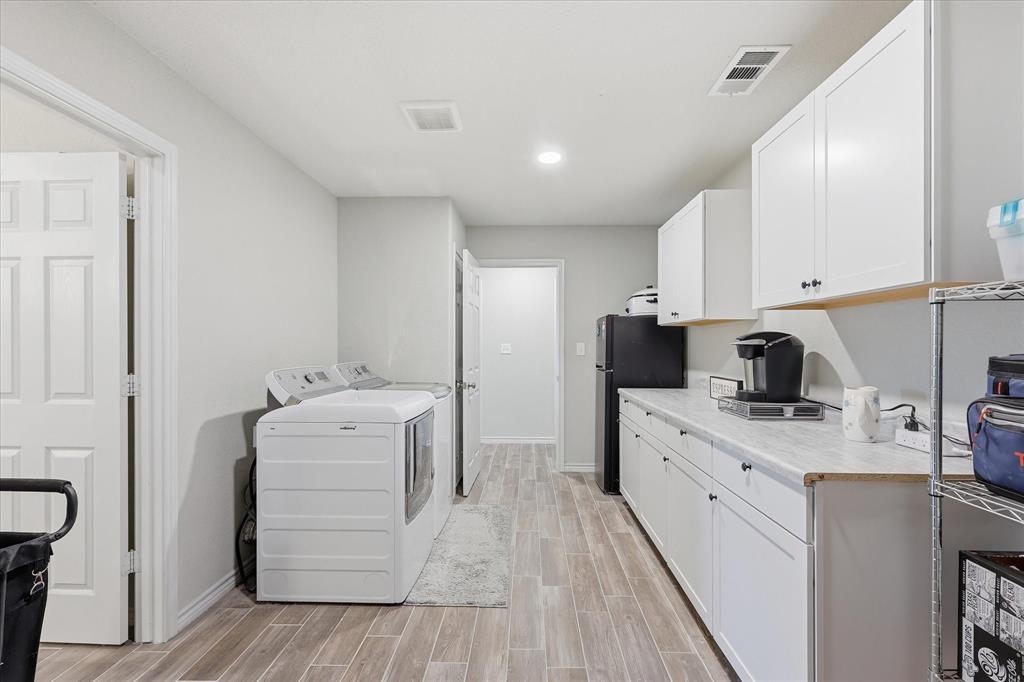 GAINES ESTATES - Residential