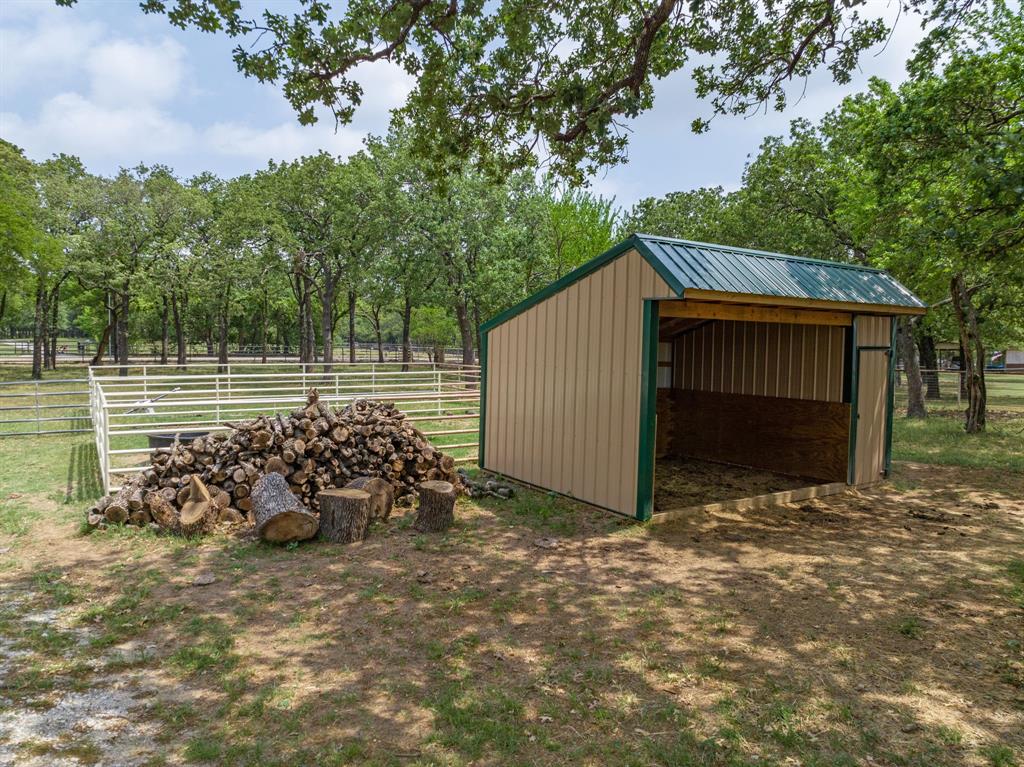 Argyle Large Tract Bricks - Land