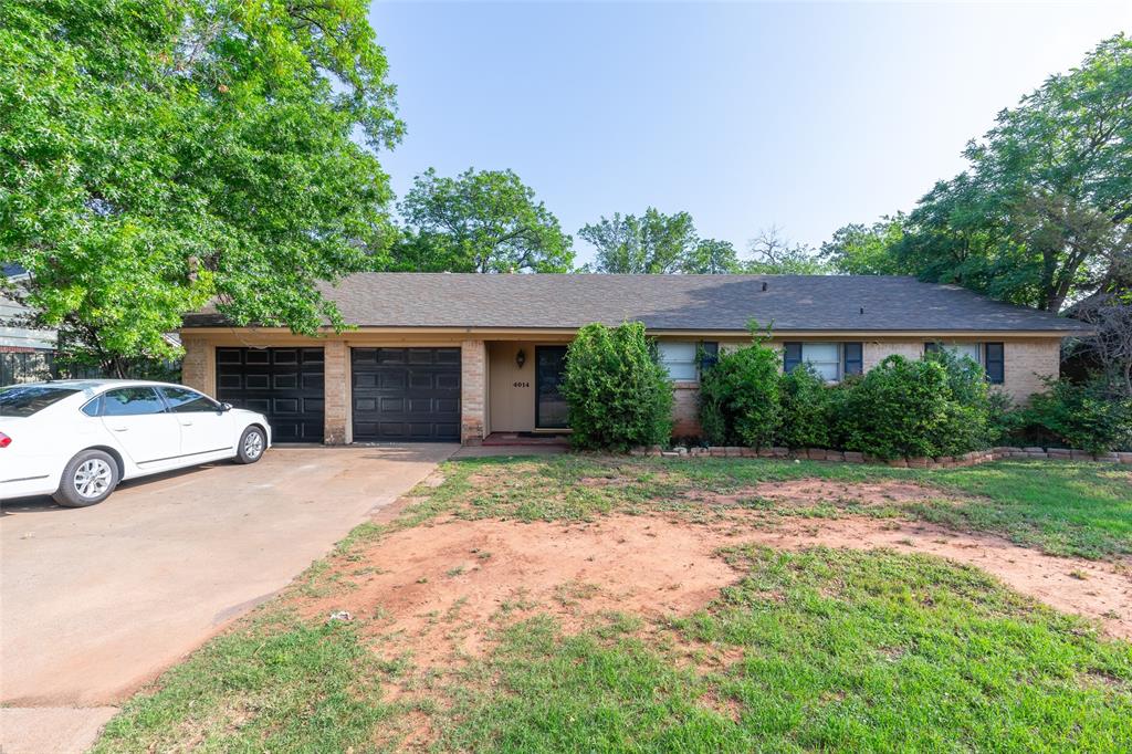3 bed 2 bath in an established neighborhood that is tenant occupied until March of 2027. Perfect opportunity for investors to add to their portfolio.