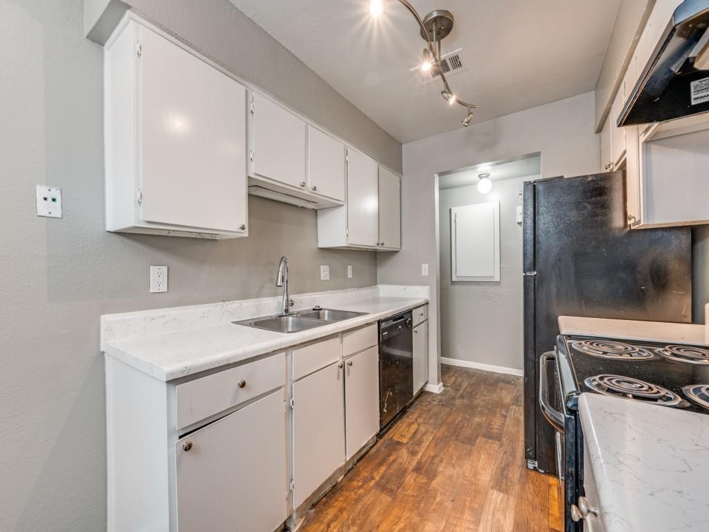 Parkside Condos - Residential