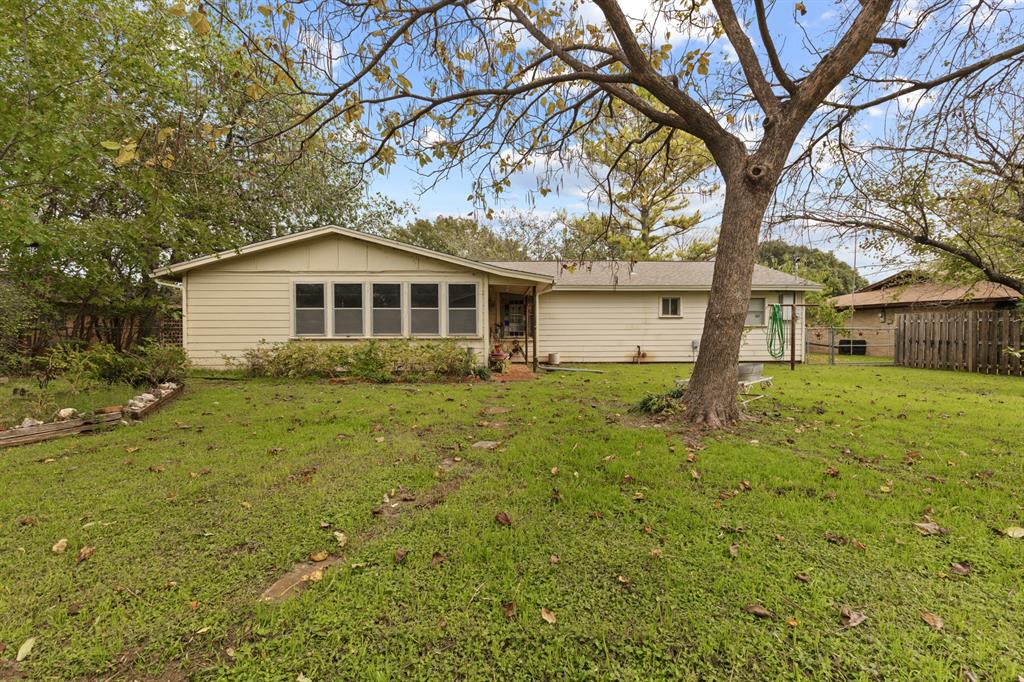 Country Club Road - Residential