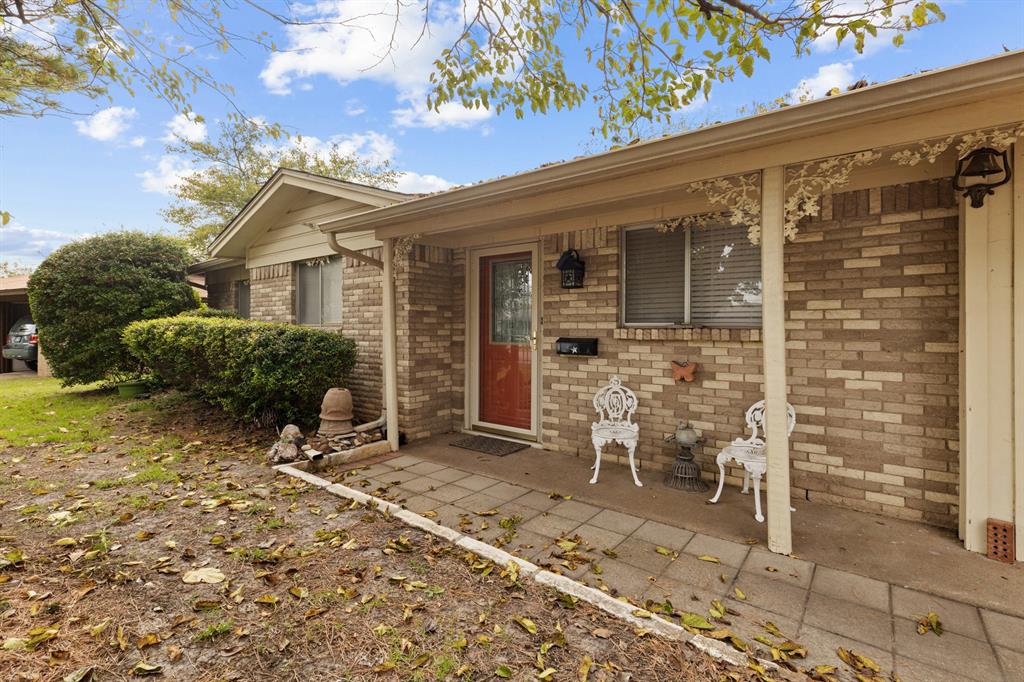 Country Club Road - Residential