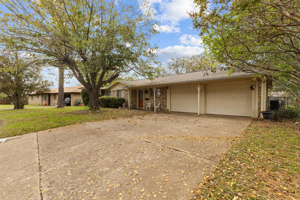 Country Club Road - Residential