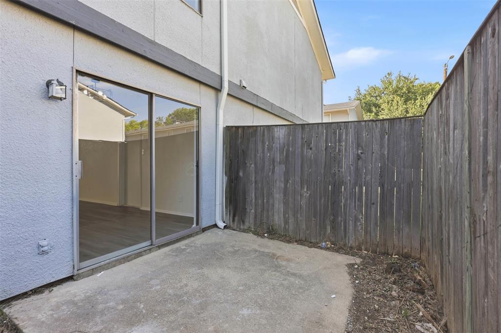 Cedar Ridge At Hurst Twnhms - Residential