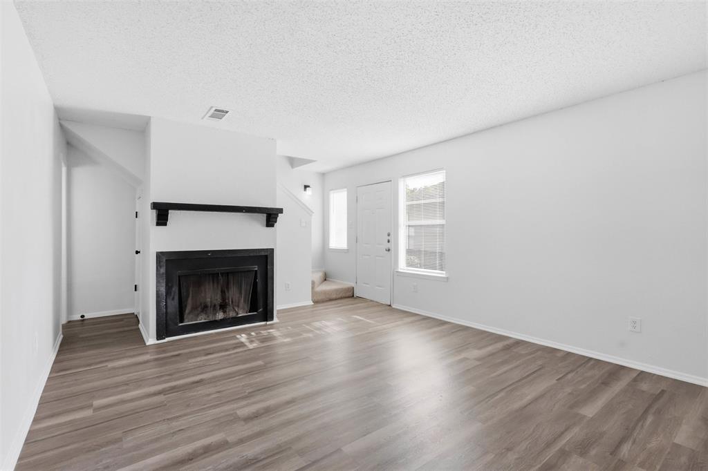 Cedar Ridge At Hurst Twnhms - Residential