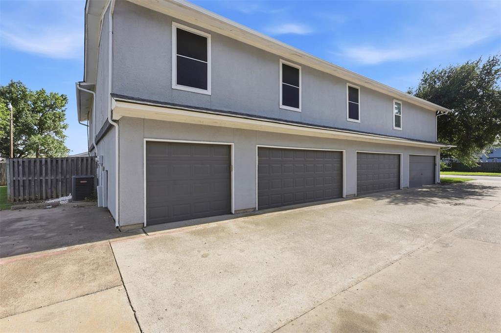 Cedar Ridge At Hurst Twnhms - Residential