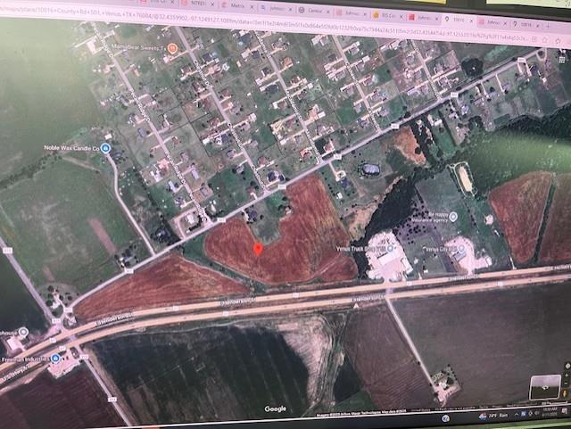 Excellent location in Venus with almost half a mile (2284') frontage on HWY 67. Approximately 1.3 miles from Venus downtown and 7.3 miles from Midlothian downtown.