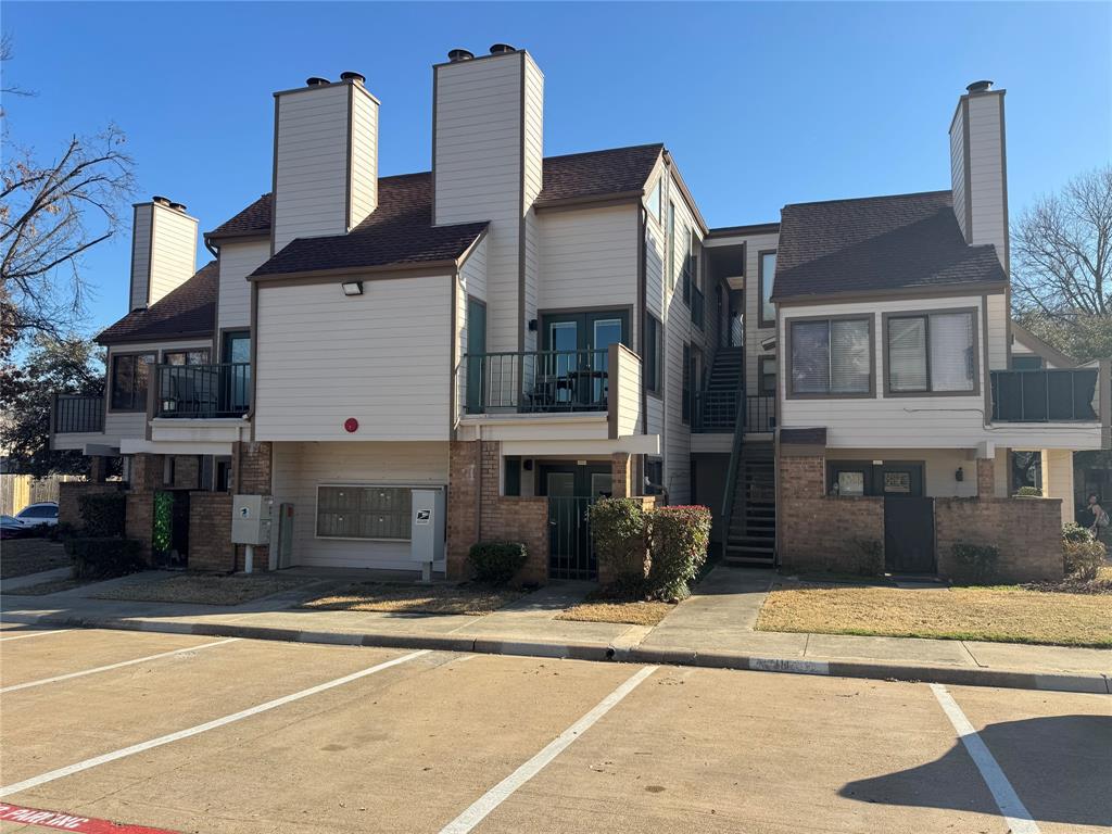 Arlington Oaks Condo - Residential
