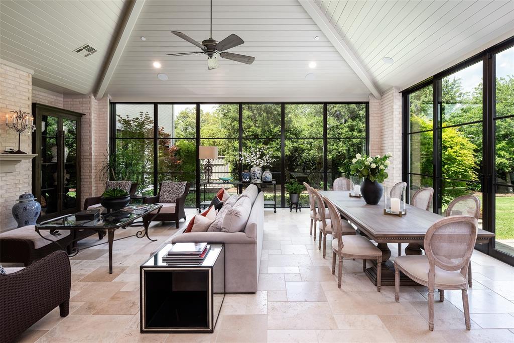 Royal Gardens - Residential