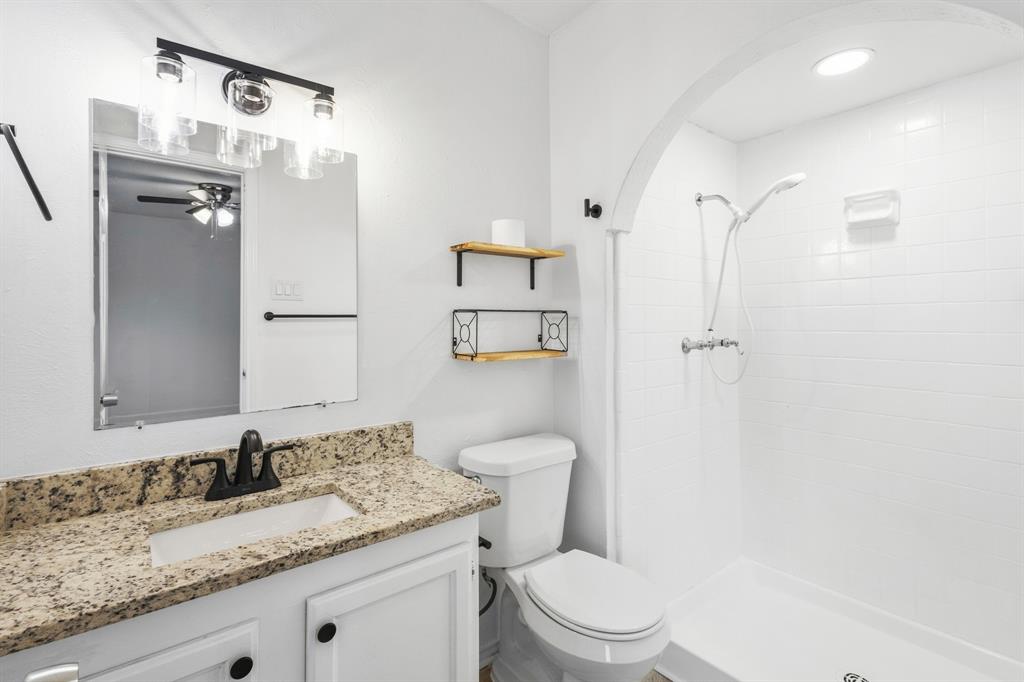 Woodlake 5 - Residential
