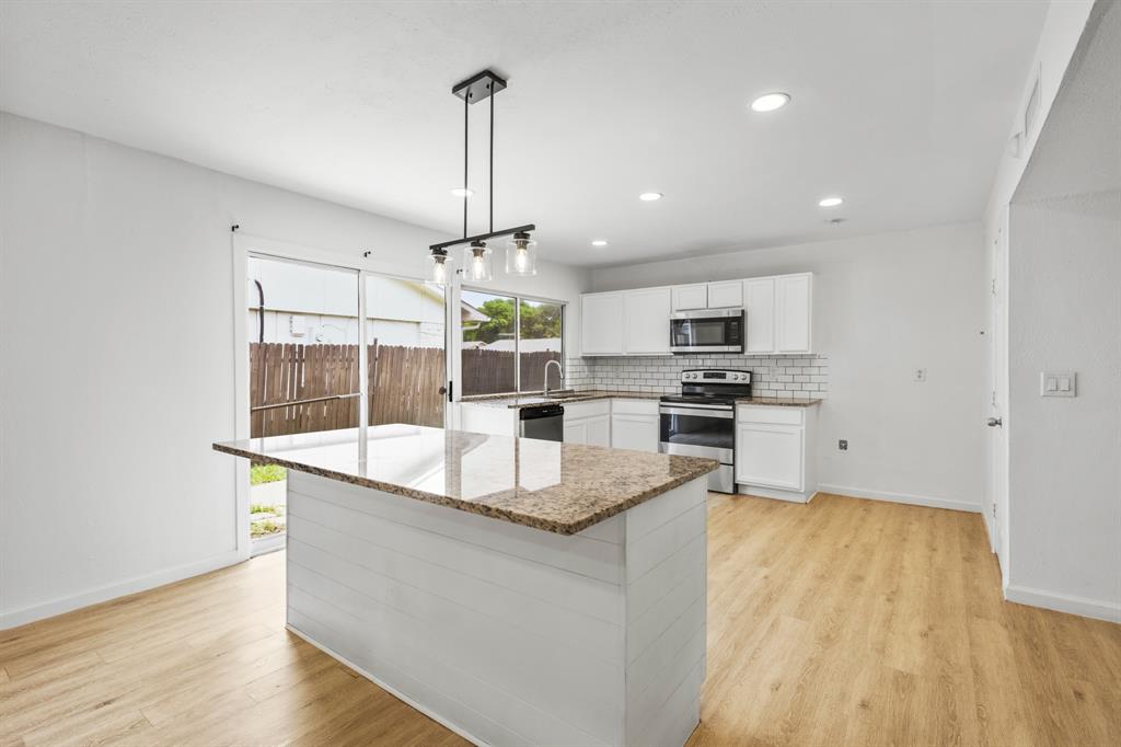Woodlake 5 - Residential