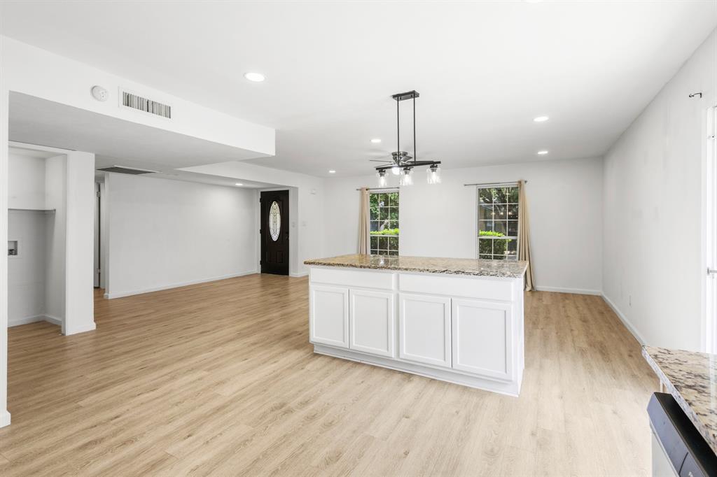 Woodlake 5 - Residential