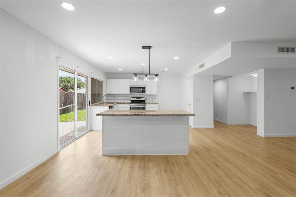 Woodlake 5 - Residential