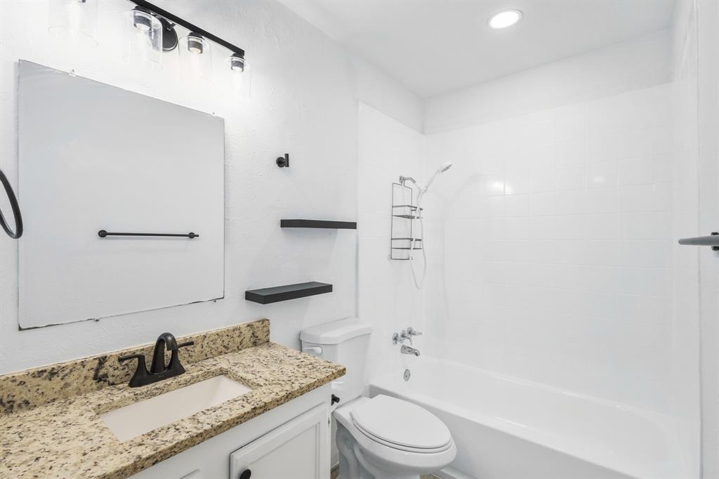 Woodlake 5 - Residential