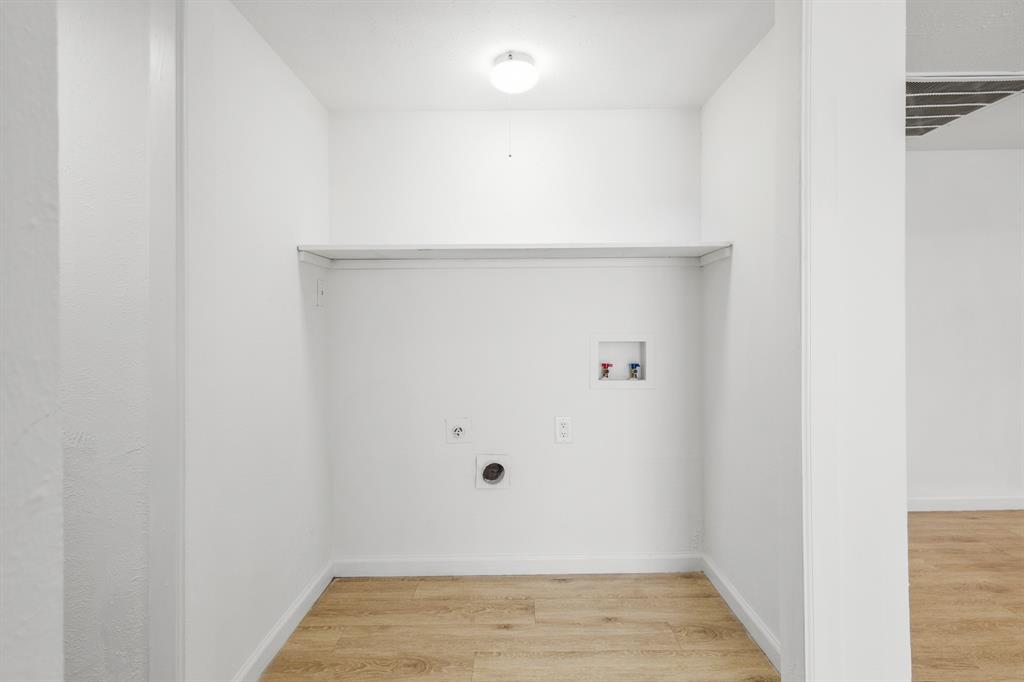 Woodlake 5 - Residential