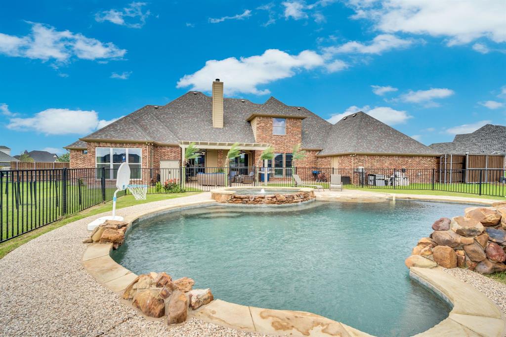 Winners Circle 1 & 2 & 3 & 4 - Residential