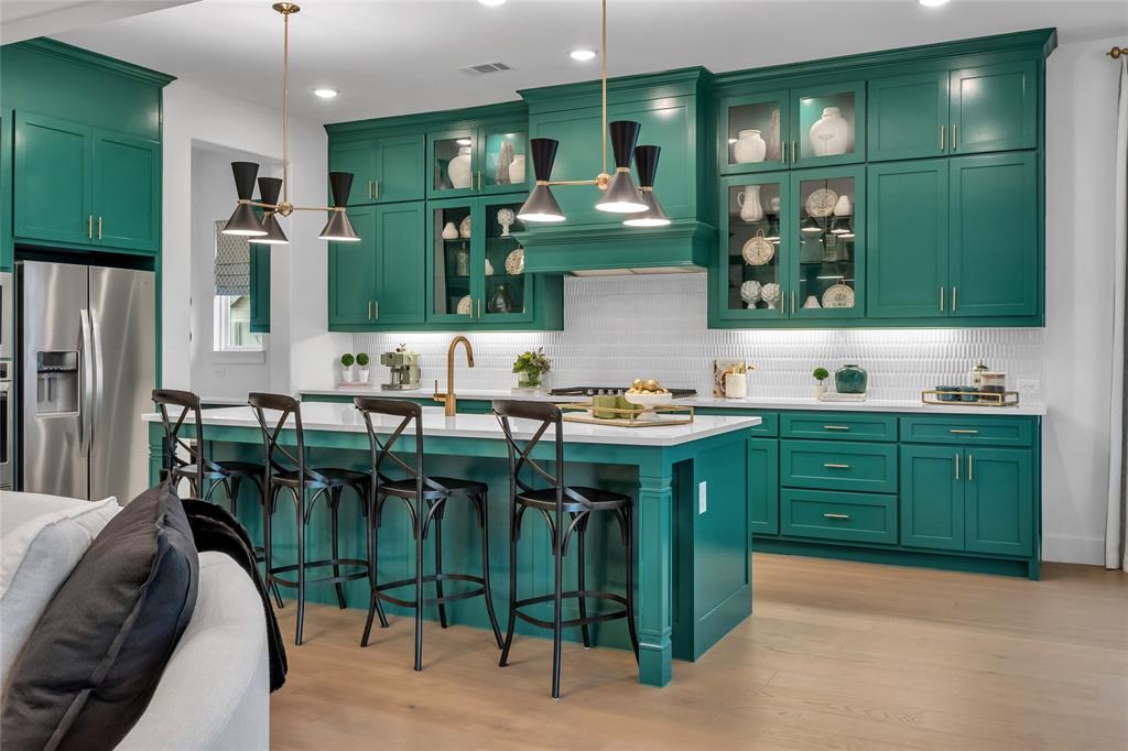 Painted Tree East Showcase Lts - Residential