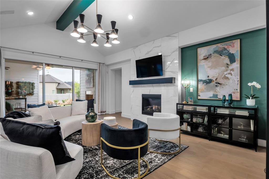 Painted Tree East Showcase Lts - Residential