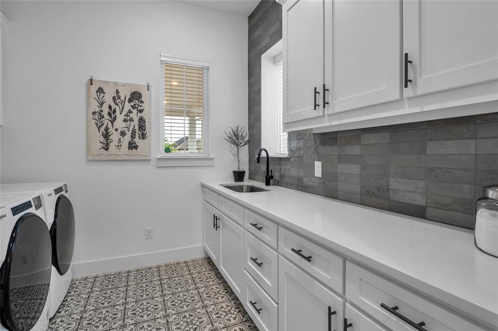 Painted Tree East Showcase Lts - Residential