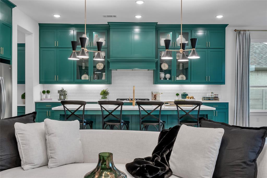 Painted Tree East Showcase Lts - Residential