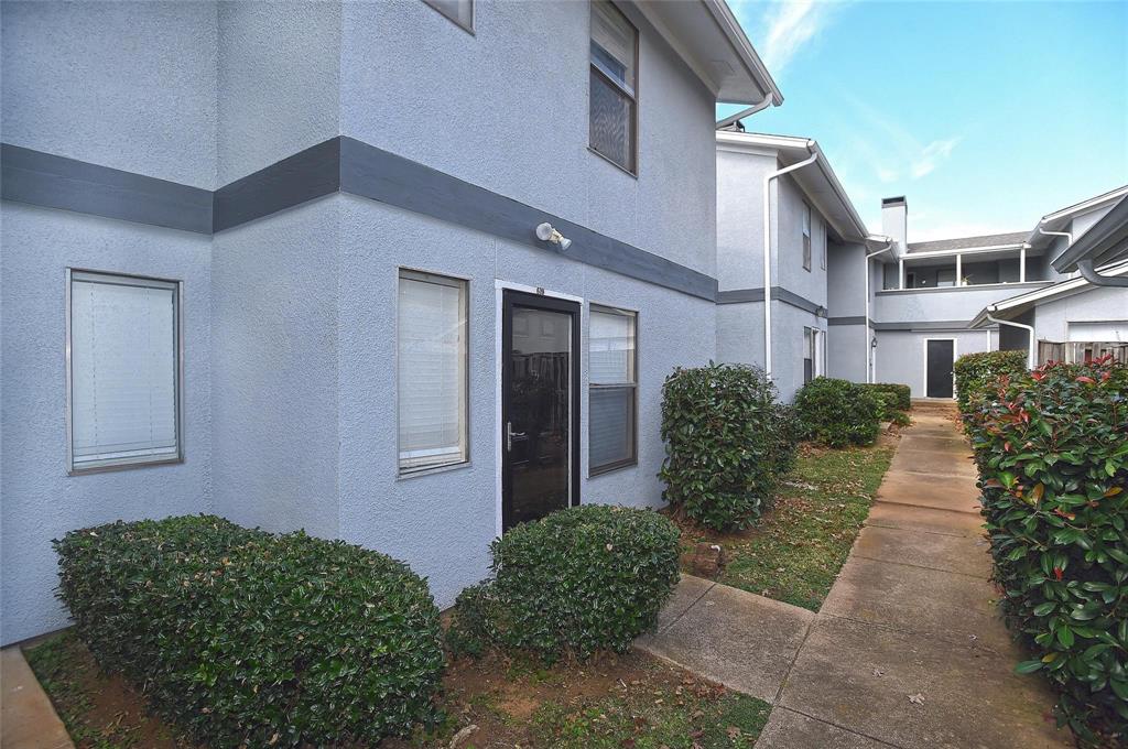 Cedar Ridge At Hurst Twnhms - Residential
