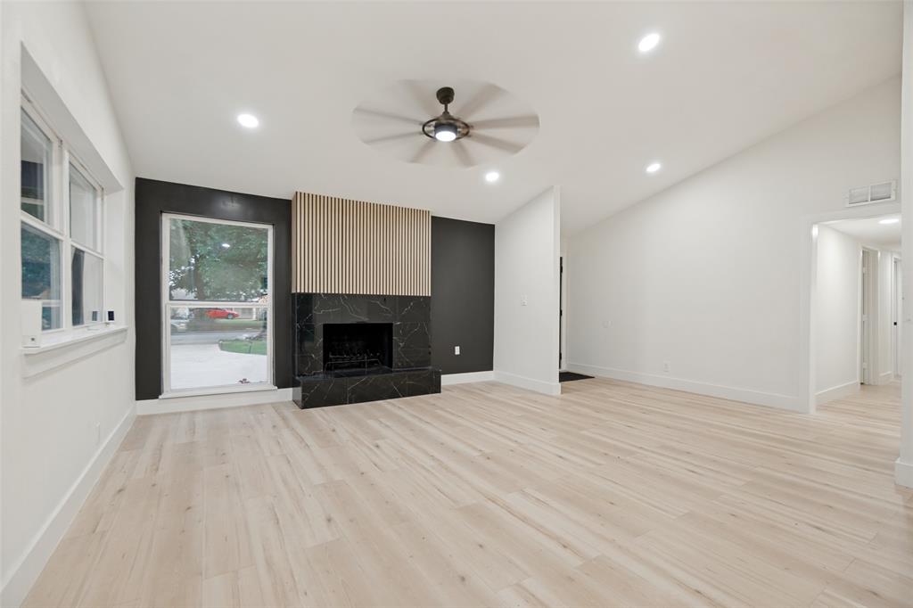 Royalhaven Rev - Residential