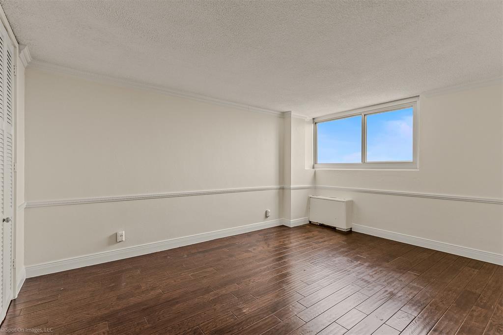 Twenty-One Turtle Creek - Residential