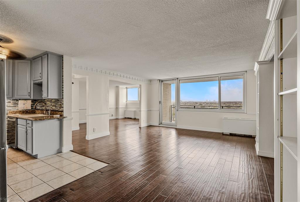 Twenty-One Turtle Creek - Residential
