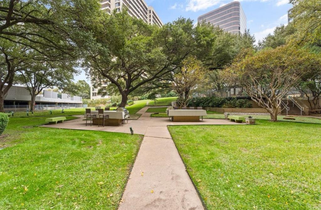 Twenty-One Turtle Creek - Residential