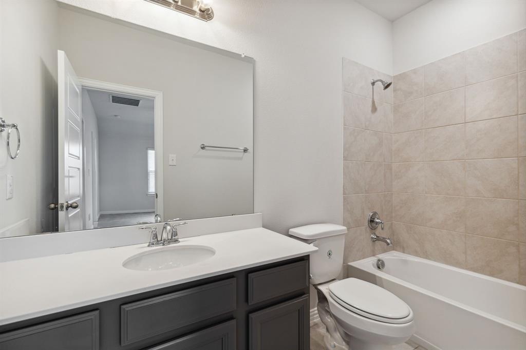 ARROW BROOKE PHASE 1A - Residential Lease