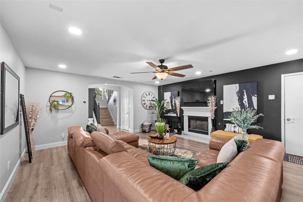 Cedar Wood Place - Residential