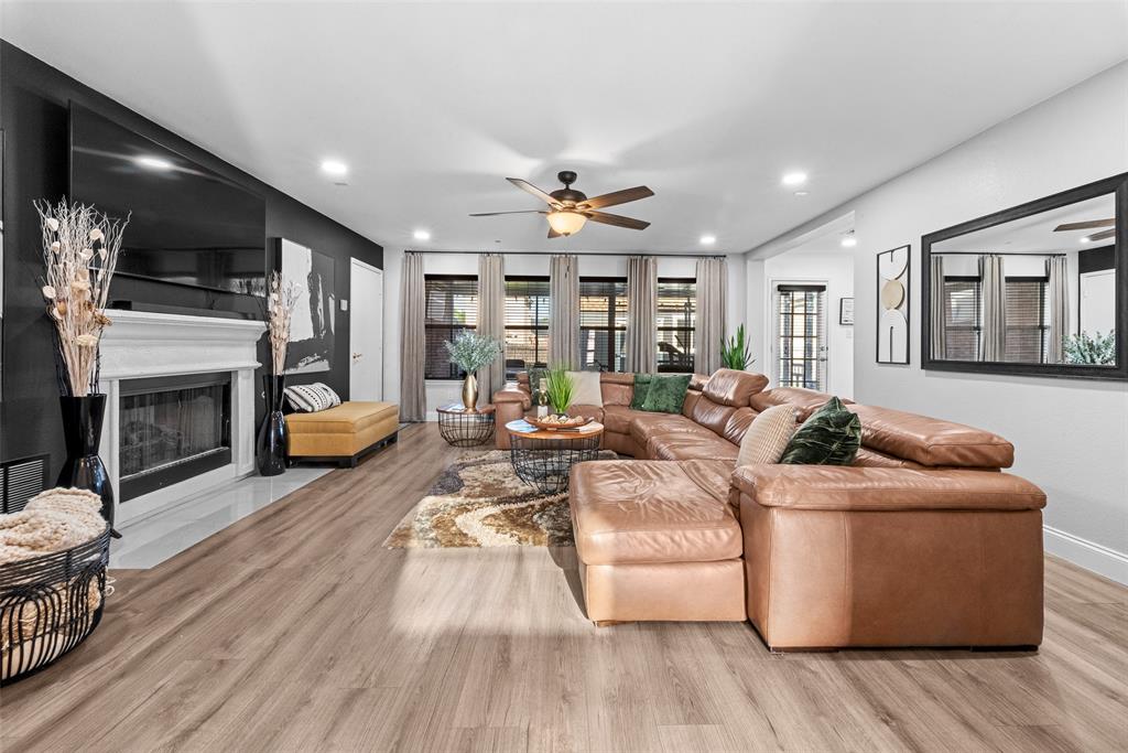 Cedar Wood Place - Residential