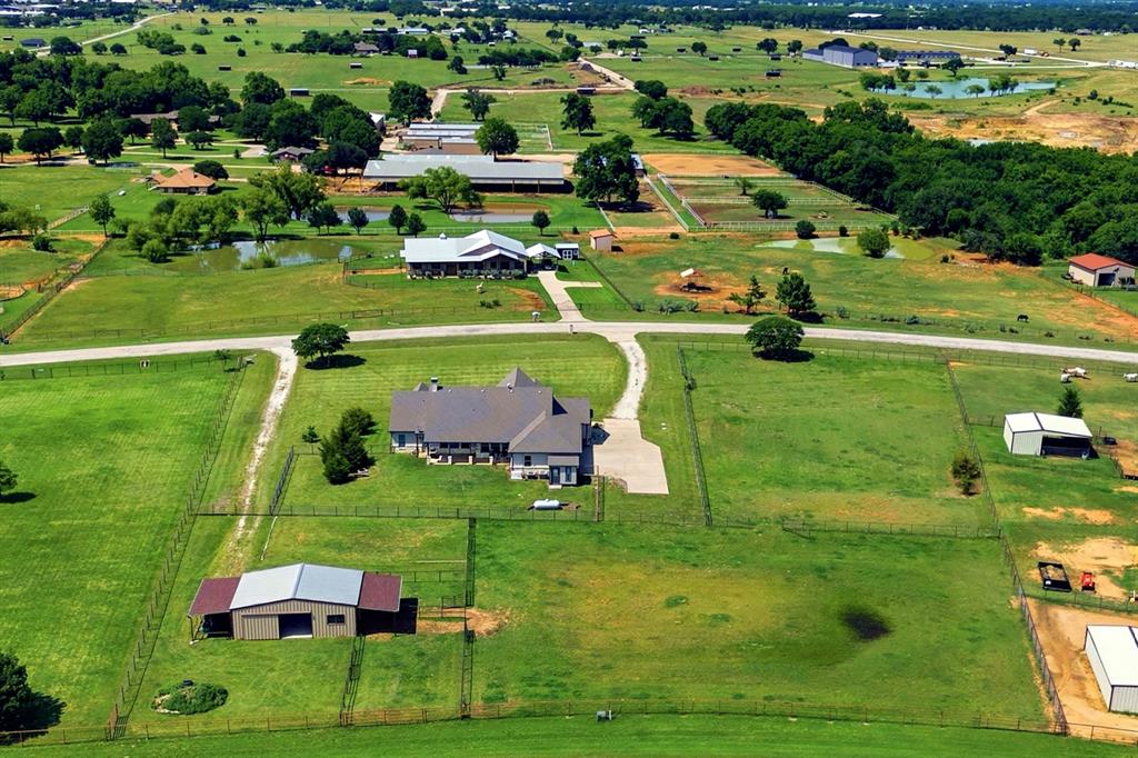 Horseshoe Nail Ranch - Residential