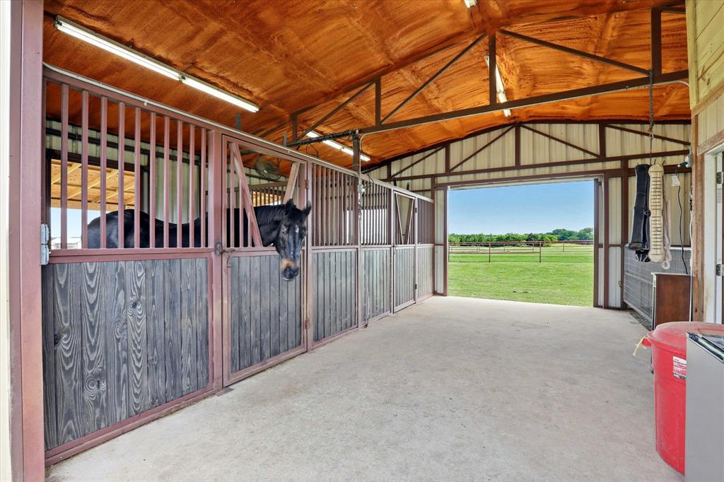 Horseshoe Nail Ranch - Residential