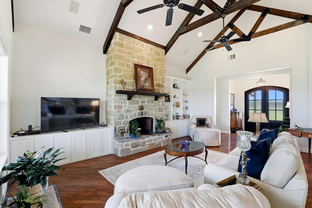 Horseshoe Nail Ranch - Residential