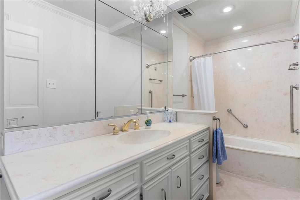 Athena Condo - Residential