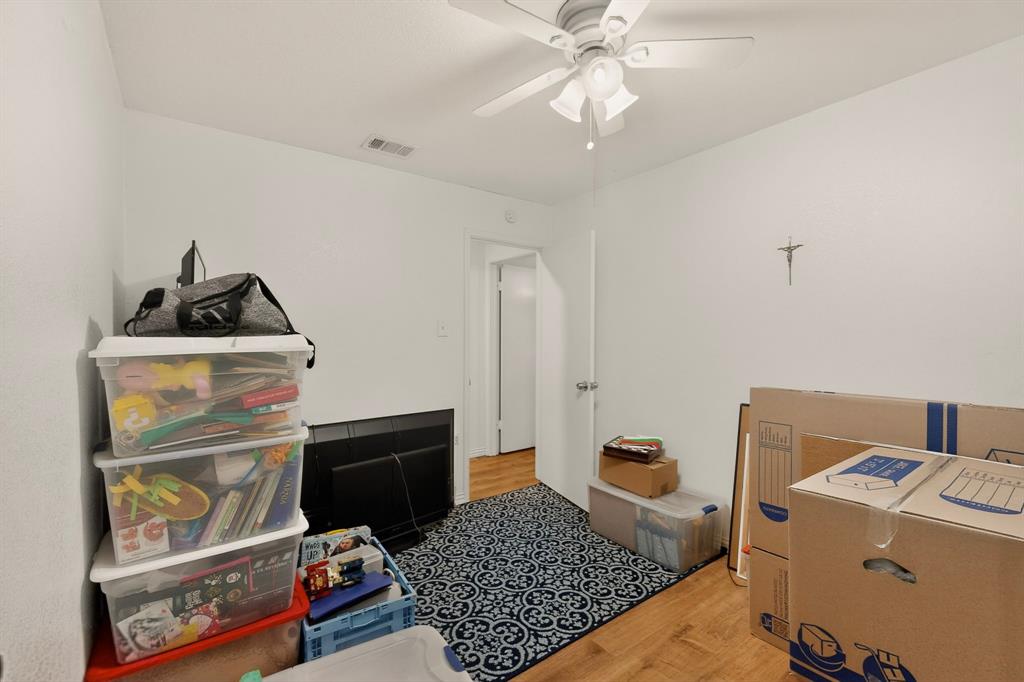 Freeway East Rev - Residential