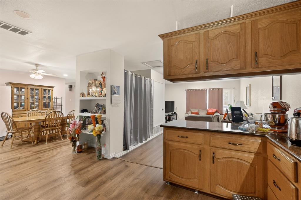 Freeway East Rev - Residential