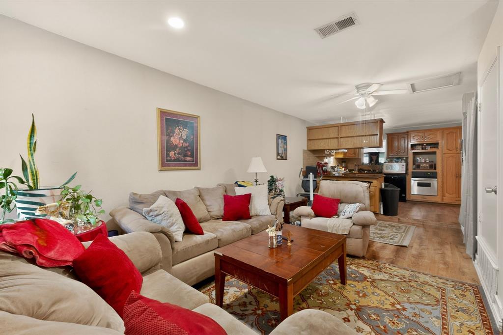 Freeway East Rev - Residential